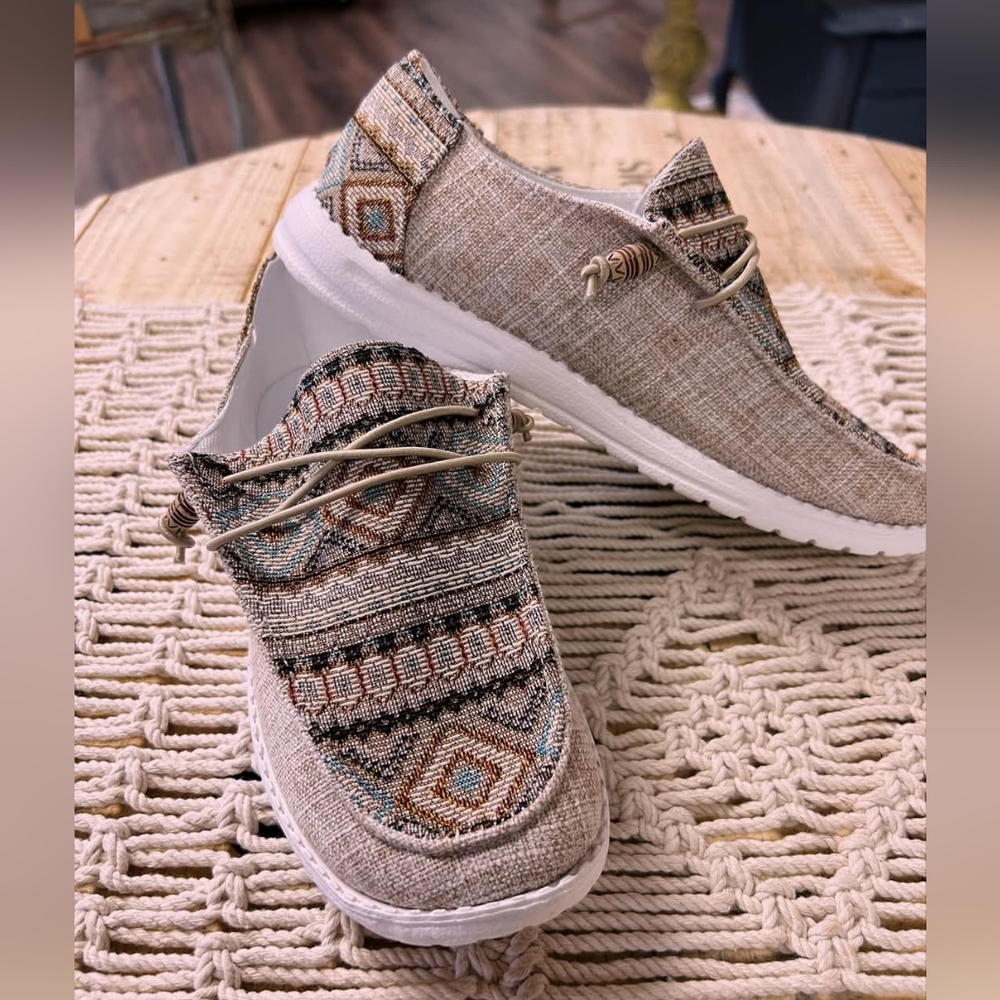 Women's Casual Slip-On Shoes - Beige Patterned